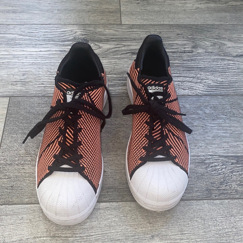 Adidas Bounce sneakers